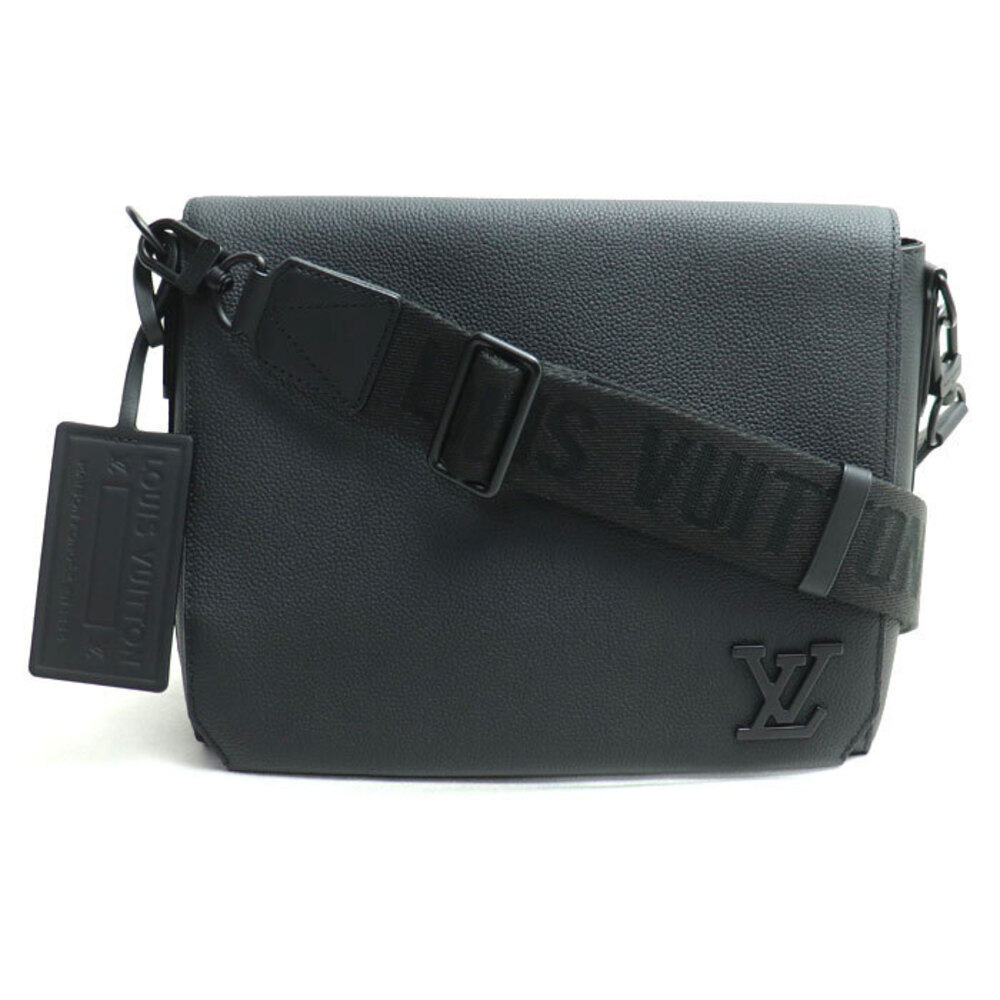 LOUIS VUITTON Takeoff Messenger Shoulder Bag Black
